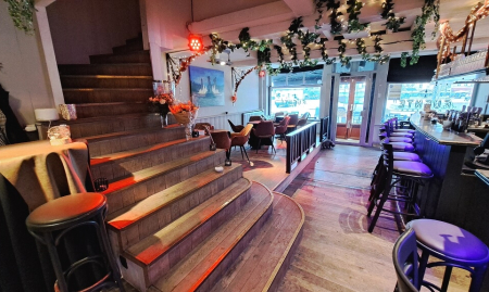 Brugge - Overname Trendy Lounge- en Tapasbar + ruime Terras - Ref. 06/10679 image