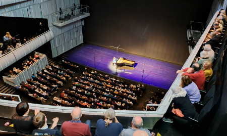 Goed draaiend boekingskantoor voor klassieke muziek, met naam en faam in de Benelux. (BRU - 1020) image