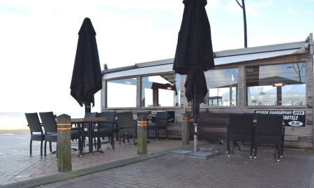 Zeedijk Blankenberge - TE KOOP - Horecapand met ruim TERRAS - Ref. 04/46615 image