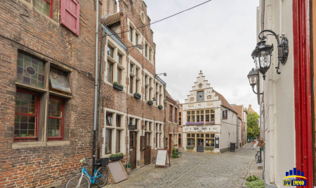 Restaurant in het historisch Patershol over te nemen in Gent image