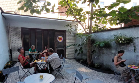  Vegan broodjeszaak met veel potentieel over te nemen op toplocatie vlakbij Berchem Station image