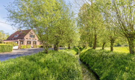 Uniek handelspand met actief restaurant in prachtige omgeving te Koop in Grimbergen image