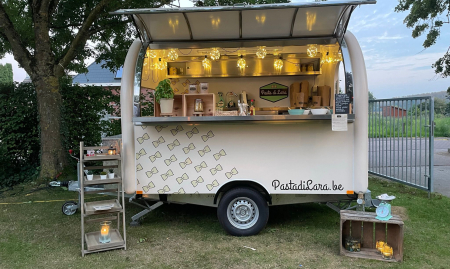 Te Koop: Foodtruck met bestaand cliënteel 