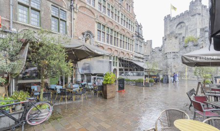 Gekend café op schitterende locatie nabij Gravensteen over te nemen in Gent image