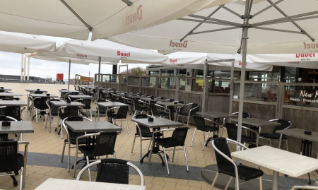  Instapklaar restaurant met terras op de Zeedijk in De Panne image