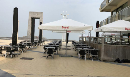  Instapklaar restaurant met terras op de Zeedijk in De Panne image