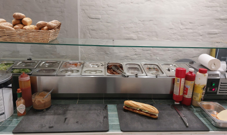  Vegan broodjeszaak met veel potentieel over te nemen op toplocatie vlakbij Berchem Station image