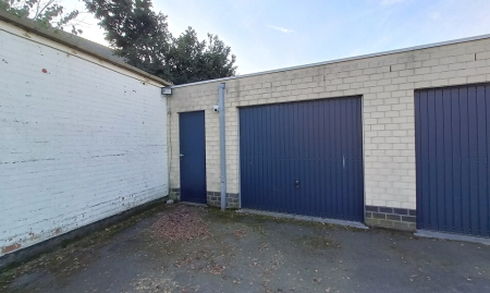 Polyvalent Handelspand met Garage en 3 Autostandplaatsen te koop in BRUGGE - Ref. 04/46319 image