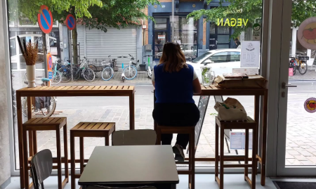  Vegan broodjeszaak met veel potentieel over te nemen op toplocatie vlakbij Berchem Station image