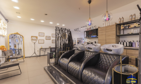 Unieke Overnamekans: All-in-One Kapsalon, Beauty Center & Horecazaak! image