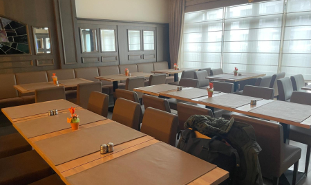 Overnamekans: sfeervol restaurant met feestzaal en woonst in Sint-Niklaas image