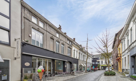 Gekend ijssalon in het centrum van Roeselare