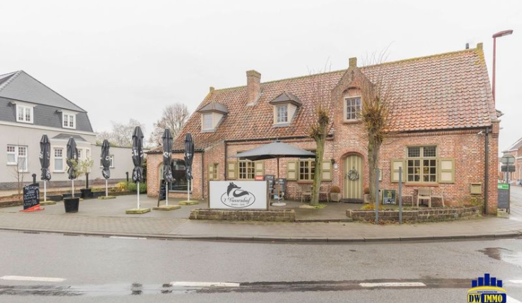 Gezellige bistro met woonst te koop in Nevele image