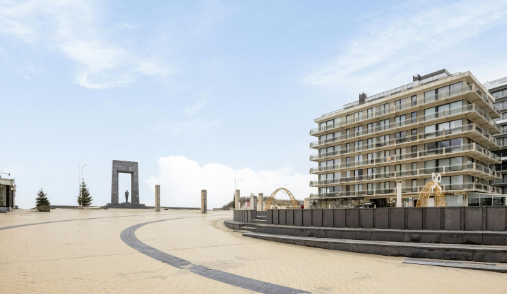  Instapklaar restaurant met terras op de Zeedijk in De Panne image